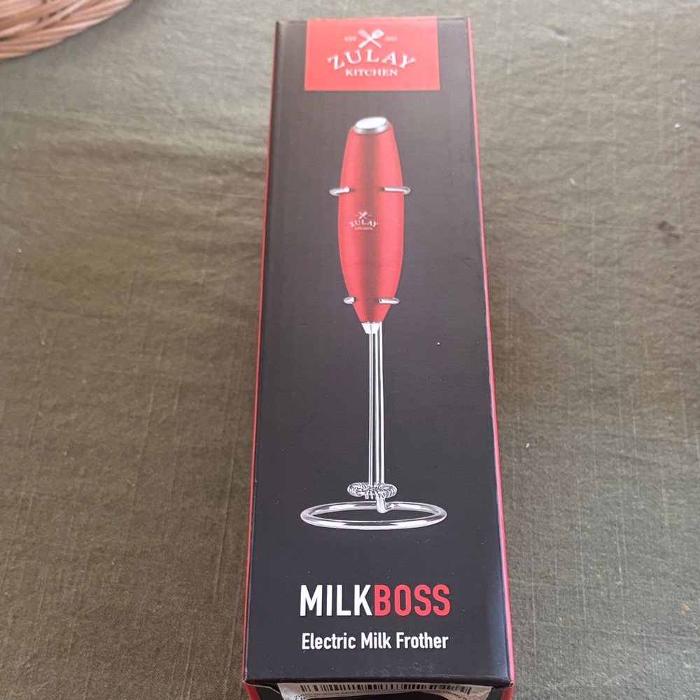 NWT Zulay Kitchen Red Electric Milk Frother